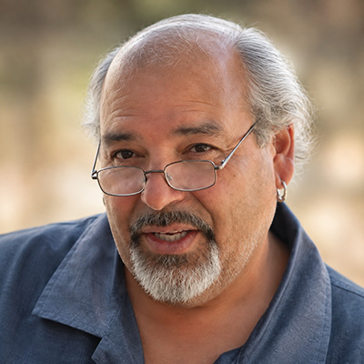 Portrait of Ojibway soapstone carver Phil Jones.